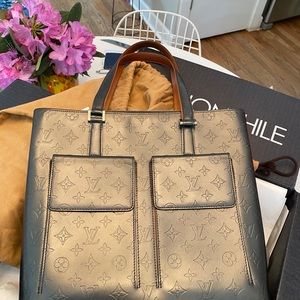 LouisVuitton Wilwood matte black vernis bag